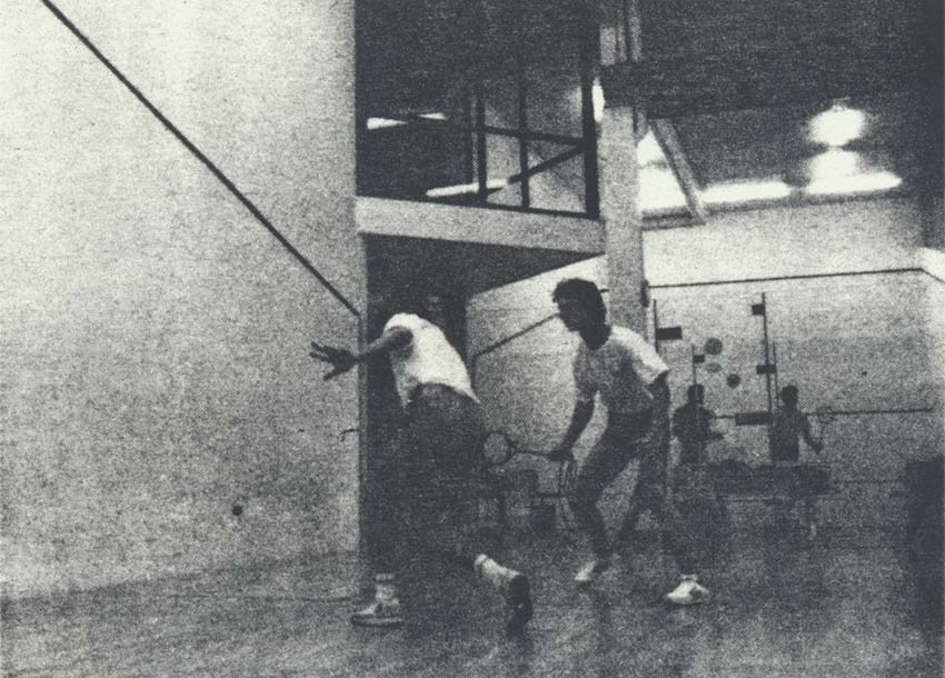 Brinkmann und Brandt, die beiden Fachübungsleiter beim Training in der Squash-Corner Brinkmann und Brandt, die beiden Fachübungsleiter beim Training in der Squash-Corner