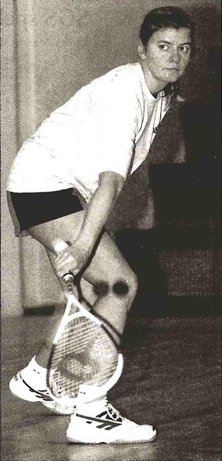 Beate Böing vom Regionalligisten Squashboard fordert die Erstliga-Spielerinnen des SQCM Beate Böing vom Regionalligisten Squashboard fordert die Erstliga-Spielerinnen des SQCM
