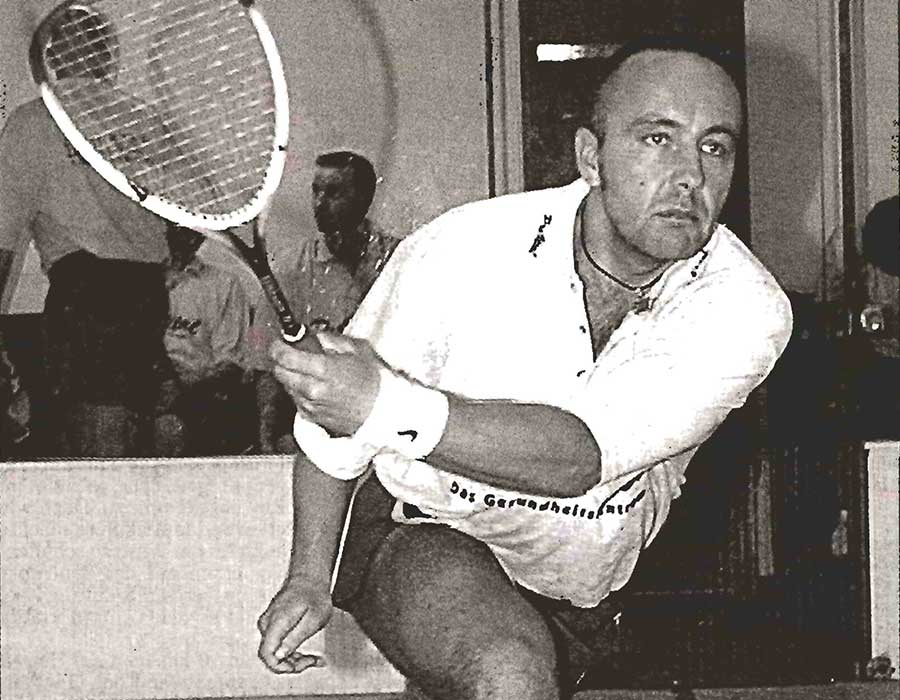 Verlor das Finale Ü 45 Klaus Bochinski (Squashboard Münster) Verlor das Finale Ü 45 Klaus Bochinski (Squashboard Münster)