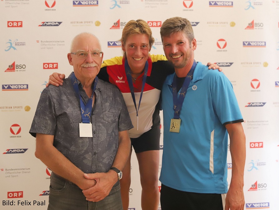 Medaillentrio: Tony Schnell, Simone Korell und Florian Pößl (Bild: Felix Paal)