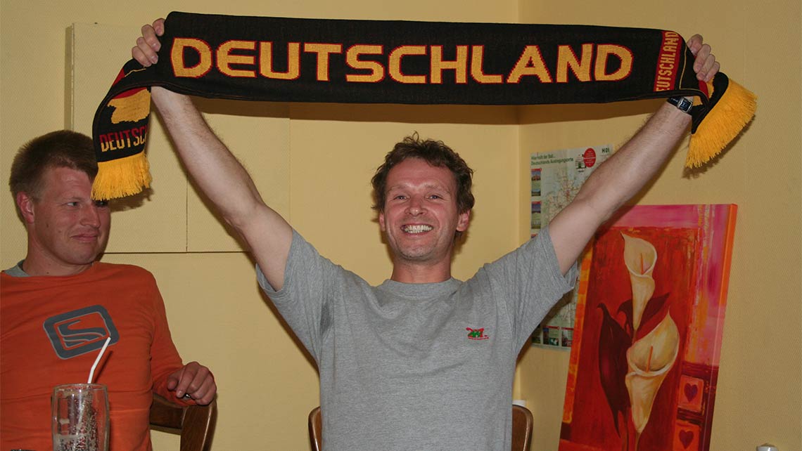 Public Viewing der Fußball-EM auf Leinwand
